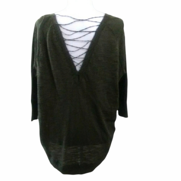 Express Criss Cross Sweater shirt Size Small - Picture 2 of 8